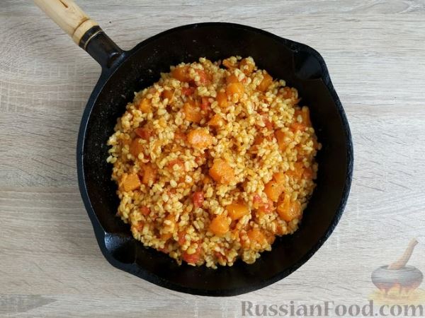 Булгур с тыквой и овощами