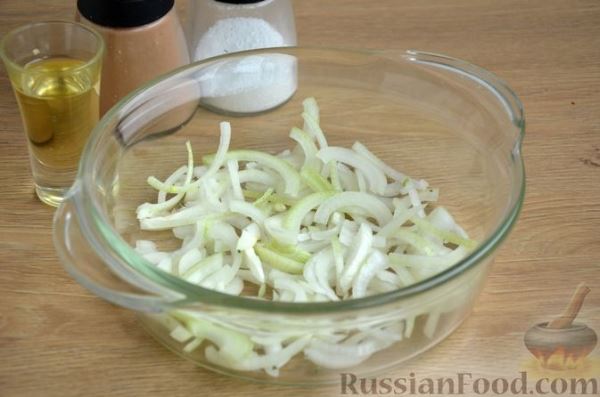 Тыква, запечённая с курицей и сладким перцем